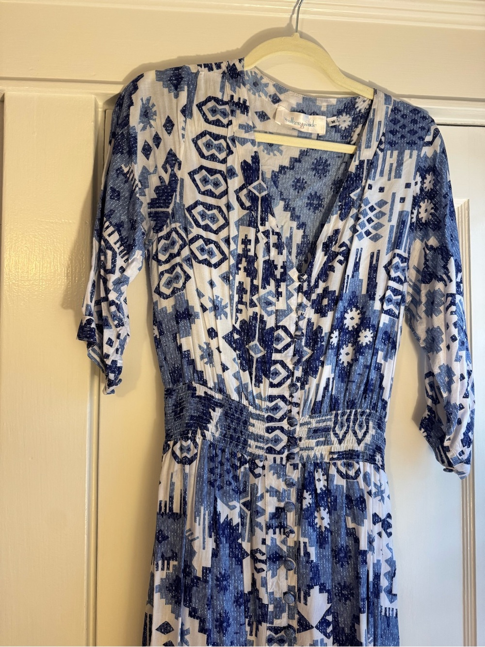 Walker & Wade Blue Patterned V-Neck Midi Dress